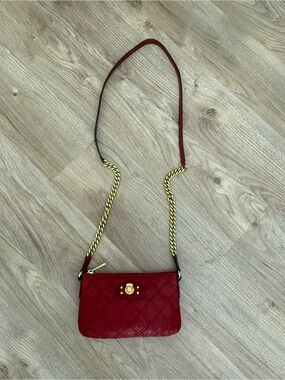 Marc Jacobs Quilted Lambskin Chain Crossbody – Red